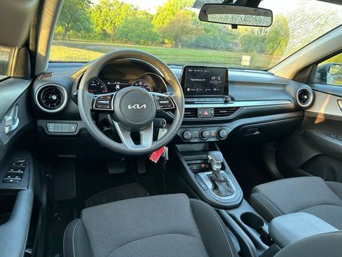 Used 2024 Kia Forte LXS image 11