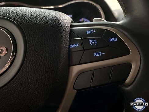 Used 2015 Jeep Grand Cherokee Overland image 39