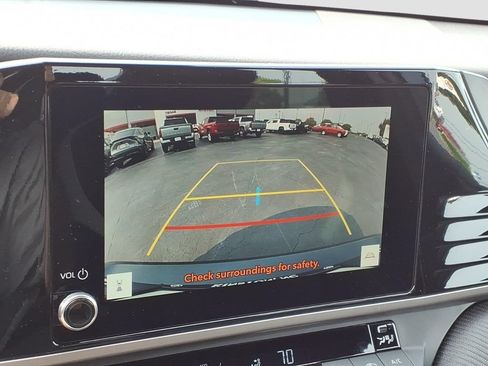 Used 2026 Toyota Camry SE FWD image 18