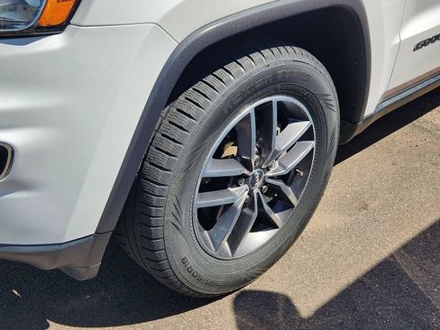 Used 2018 Jeep Grand Cherokee Limited AWD/4WD image 7