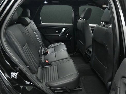 Used 2021 Land Rover Discovery Sport SE image 17