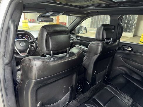 Used 2021 Jeep Grand Cherokee Trailhawk w/ Trailhawk Luxury Group AWD/4WD image 33