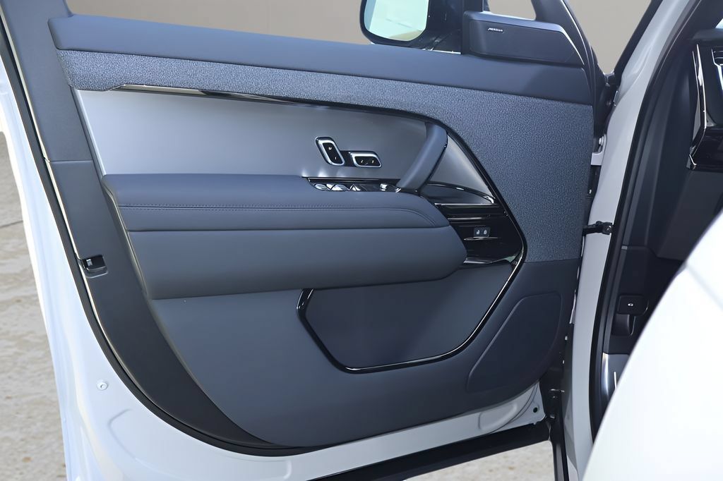 New 2026 Land Rover Range Rover Sport SE AWD/4WD image 9