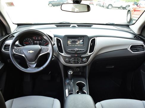 Used 2018 Chevrolet Equinox LT FWD image 4