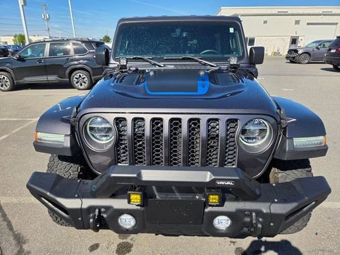 Used 2022 Jeep Wrangler Unlimited Rubicon 4xe w/ Cold Weather Group AWD/4WD image 19