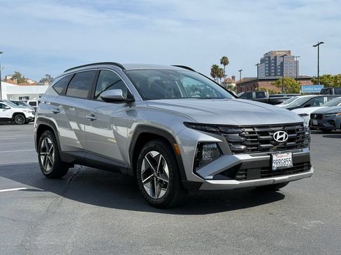 Used 2025 Hyundai Tucson SEL FWD image 5