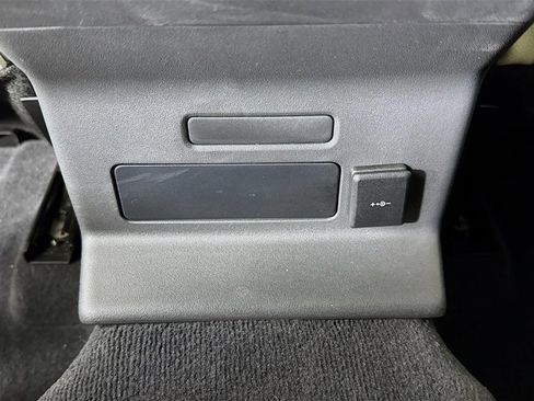 Certified 2023 Land Rover Range Rover Velar R-Dynamic S image 28