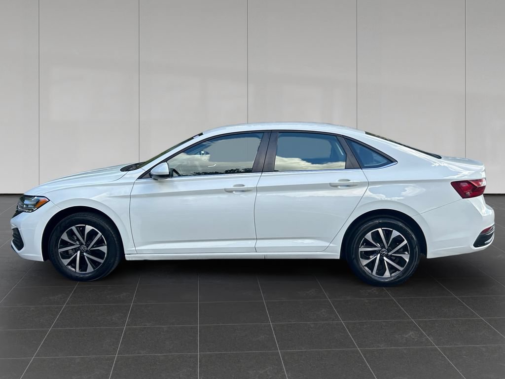 Used 2024 Volkswagen Jetta S FWD image 2