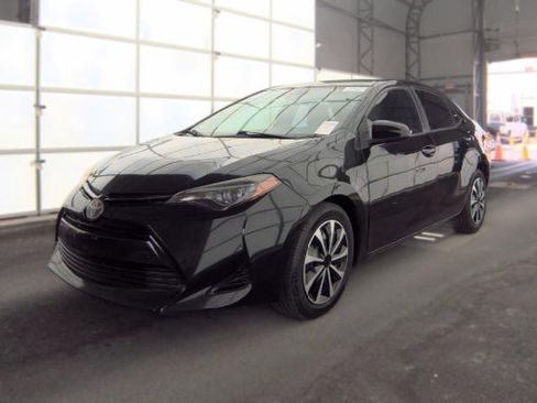 Used 2018 Toyota Corolla LE FWD image 1