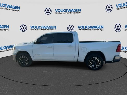 Used 2025 RAM 1500 Laramie AWD/4WD image 5