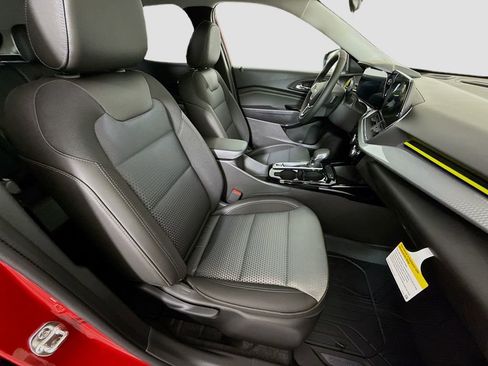 New 2026 Chevrolet Trax LT w/ Driver Confidence Package image 25