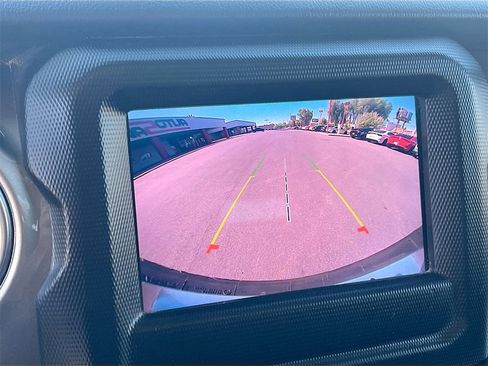 Used 2021 Jeep Wrangler Unlimited Sahara image 13