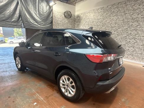 Used 2022 Ford Escape SE w/ Cold Weather Package AWD/4WD image 5