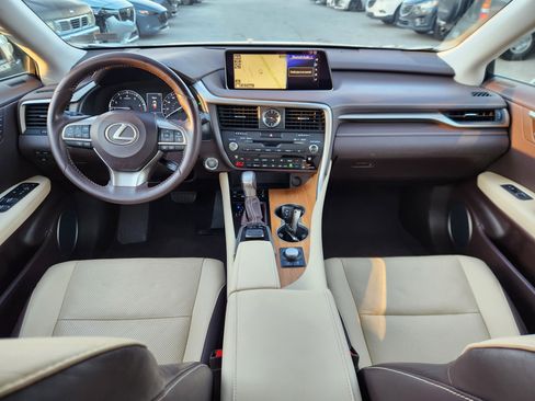 Used 2018 Lexus RX 350L Luxury image 8