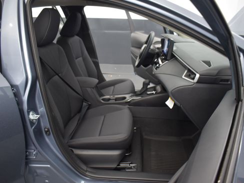 Used 2025 Toyota Corolla LE image 28