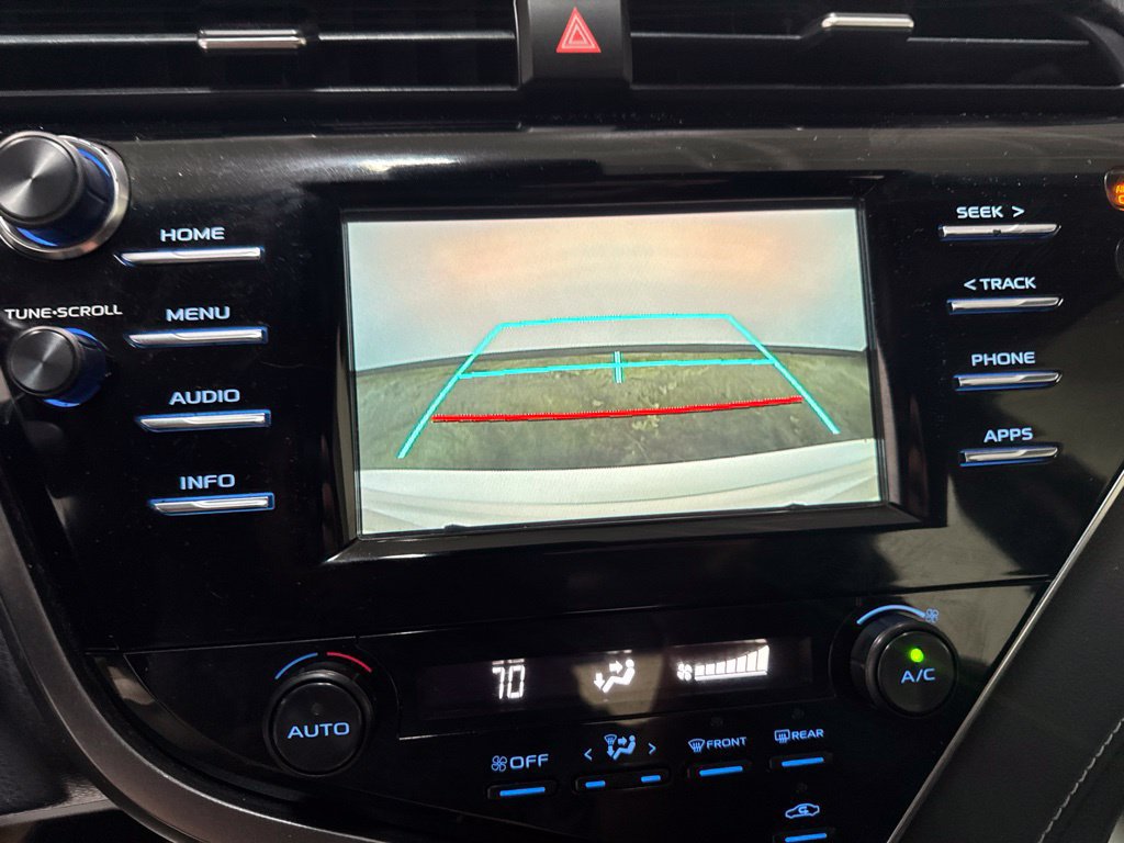 Used 2018 Toyota Camry SE FWD image 22