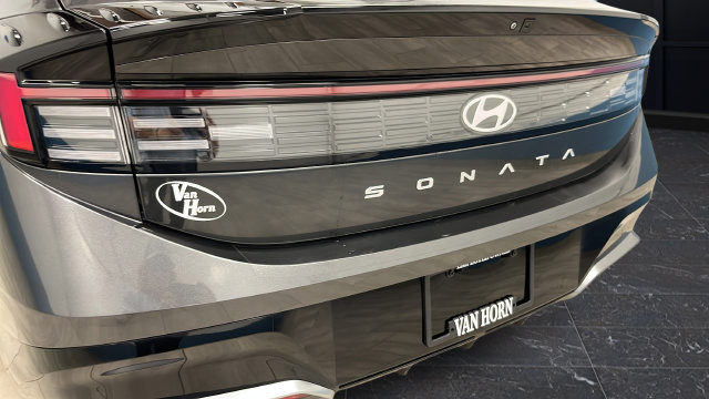 Used 2025 Hyundai Sonata SEL FWD image 36