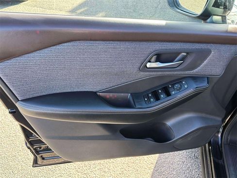 Certified 2021 Nissan Rogue SV image 16