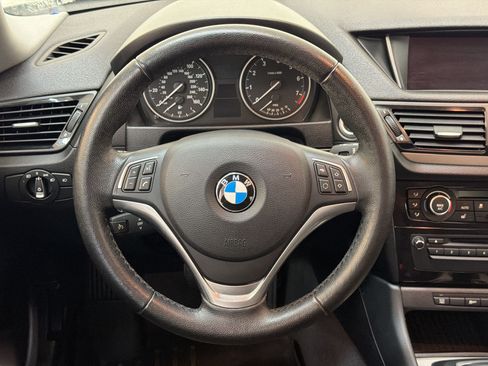 Used 2013 BMW X1 sDrive28i RWD image 11