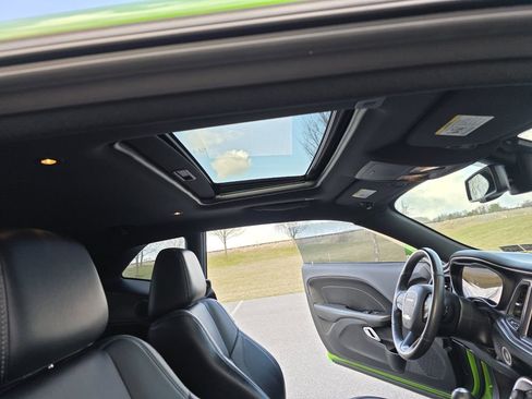 Used 2017 Dodge Challenger R/T Plus image 17