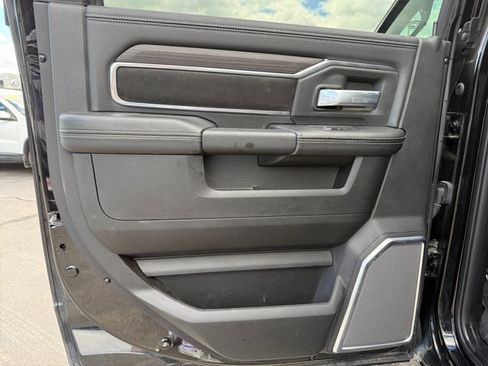 Used 2025 RAM 2500 Laramie AWD/4WD image 25