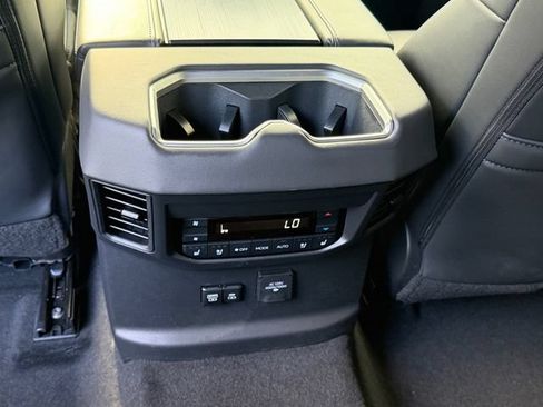 Used 2024 Toyota Sequoia Platinum AWD/4WD image 15