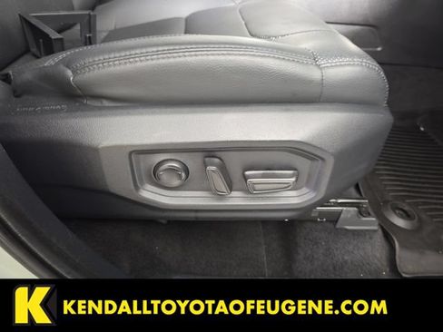 Used 2024 Toyota Tundra SR5 w/ SR5 Premium Package AWD/4WD image 33