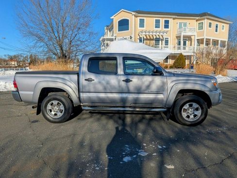 Used 2014 Toyota Tacoma 4x4 Double Cab image 4