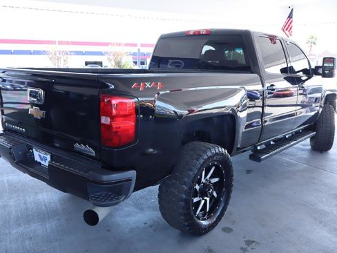 Used 2018 Chevrolet Silverado 2500 W/T w/ WT Convenience Package image 5