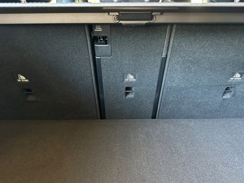 Used 2026 Mercedes-Benz GLC 350e 4MATIC image 27