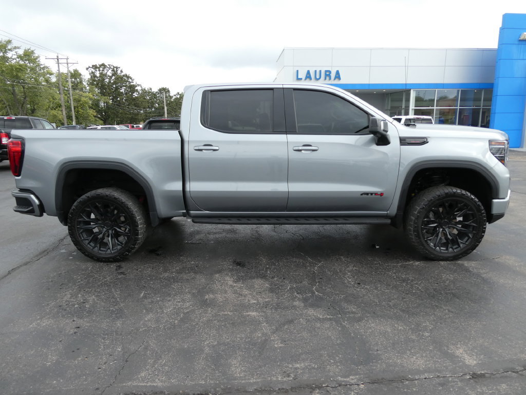 Used 2025 GMC Sierra 1500 AT4 w/ AT4 Premium Package AWD/4WD image 3
