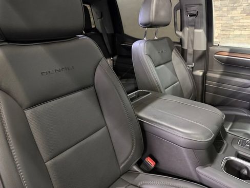 Used 2023 GMC Sierra 1500 Denali w/ Technology Package image 3