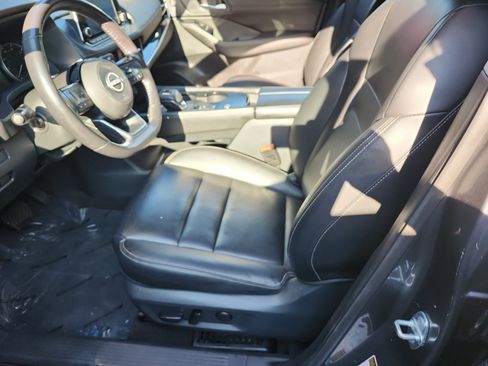 Used 2023 Nissan Rogue SL FWD image 9