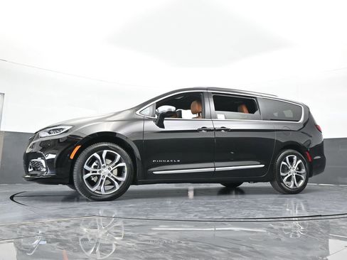 New 2026 Chrysler Pacifica Pinnacle image 64