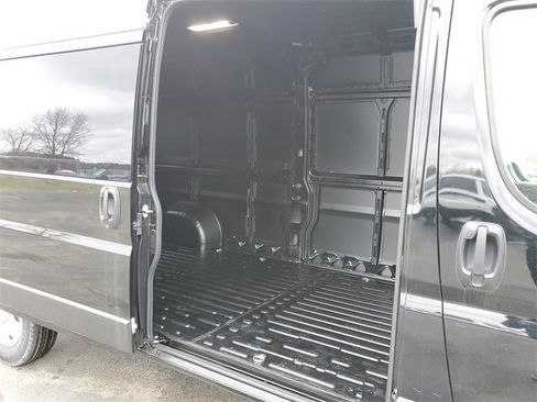 New 2025 RAM ProMaster 3500 w/ Quick Order Package 22G SLT image 10