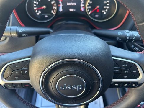 Used 2021 Jeep Compass Trailhawk image 17
