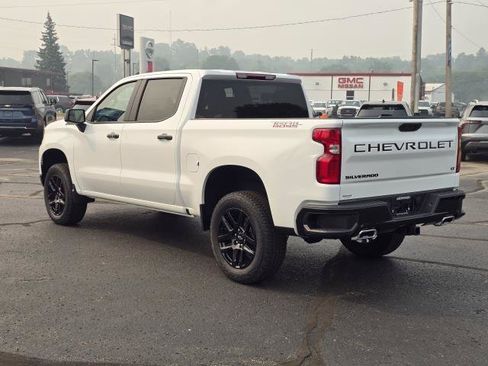 New 2026 Chevrolet Silverado 1500 LT Trail Boss w/ LPO, Dark Essentials Package AWD/4WD image 3