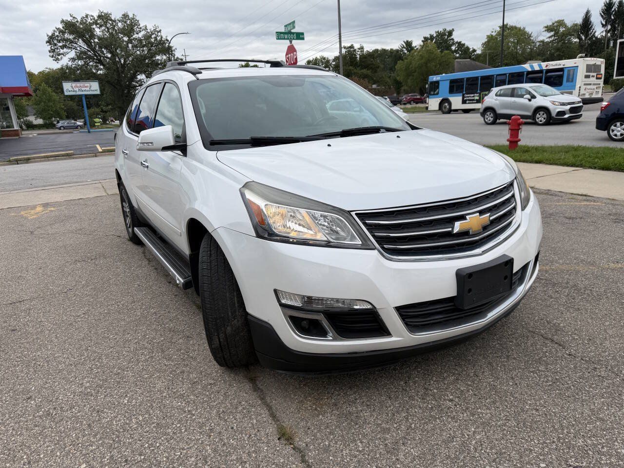 Used 2017 Chevrolet Traverse LT AWD/4WD image 9