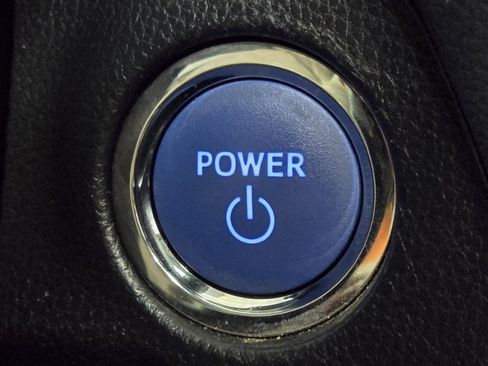 Certified 2022 Toyota RAV4 XLE w/ Convenience Package image 29