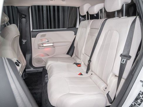 New 2026 Mercedes-Benz GLB 250 image 11