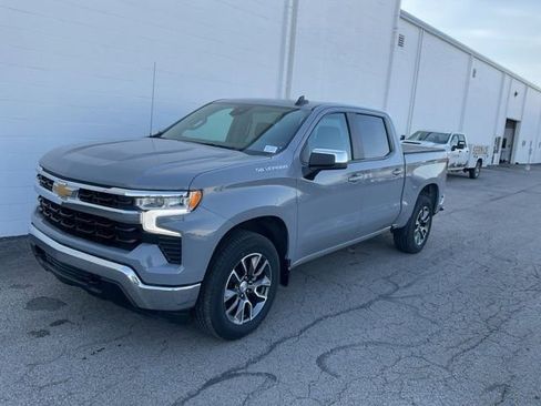 Used 2024 Chevrolet Silverado 1500 LT image 36