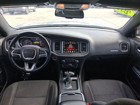 Used 2015 Dodge Charger SXT RWD image 13
