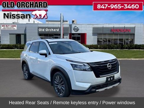 Used 2025 Nissan Pathfinder SL w/ SL Premium Package image 5