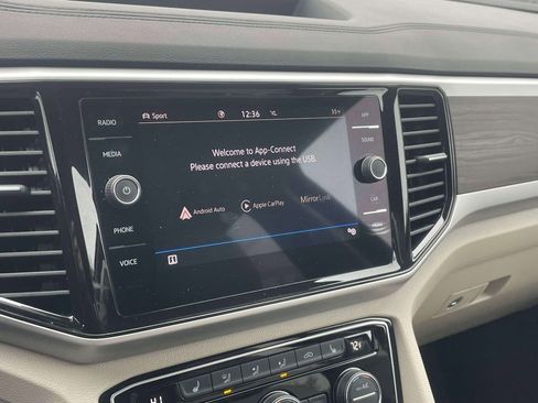 Used 2022 Volkswagen Atlas SE image 27