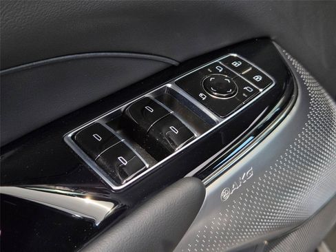 Used 2025 Cadillac Lyriq Luxury w/ LPO, Floor Liner Package AWD/4WD image 27