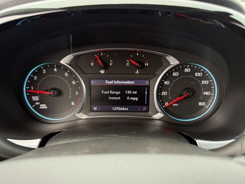 Used 2020 Chevrolet Traverse LT FWD image 16