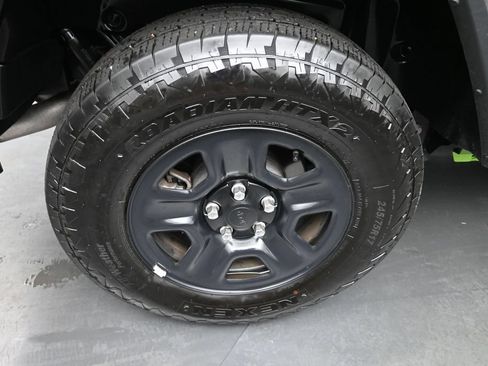 Used 2025 Jeep Wrangler Sport AWD/4WD image 30