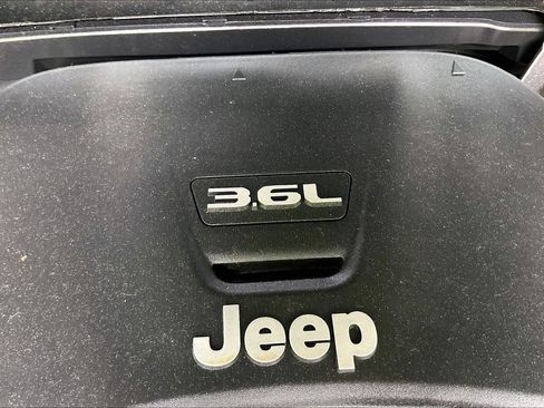 Used 2020 Jeep Wrangler Unlimited Sport AWD/4WD image 27
