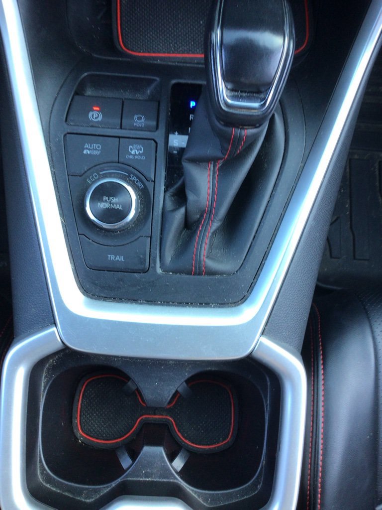 Used 2021 Toyota RAV4 SE w/ Weather & Moonroof Package AWD/4WD image 11