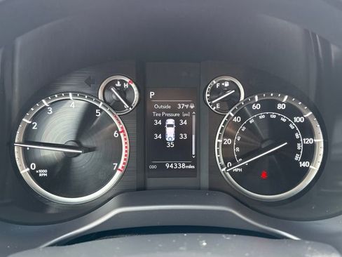 Used 2021 Lexus GX 460 Premium w/ Premium Package image 25